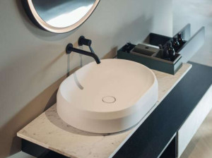 Овальная столешница из Cristalplant®