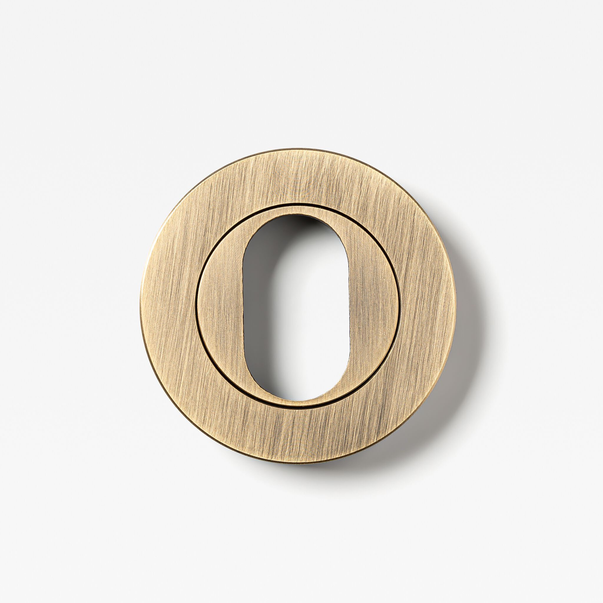 Латунная круглая насадка Lo & Co Interiors ESCUTCHEON OVAL ARCH-00140538 - Вид №1