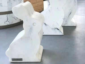 FranchiUmbertoMarmi Мраморная скульптура Паонаццо Adelina & guendalina bla bla e lo zio reginaldo Hd018pnz