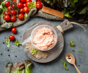 6515 Сало соленое с красным перцем чили (протертое) Вкусляндия