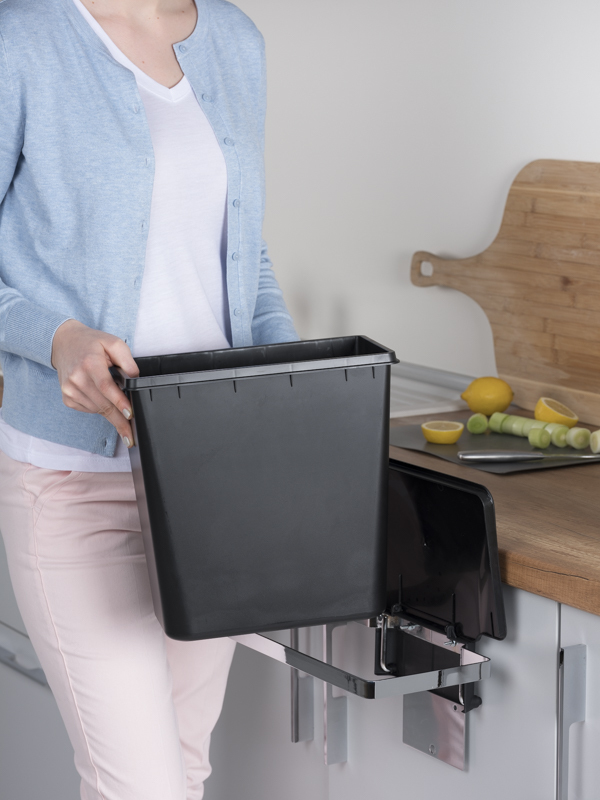 Контейнер для мусора на дверцу Zeta 11 Black NAVAKO 10032 - Вид №5