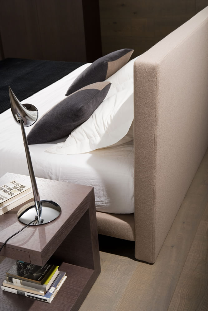 003934 Кровать с изголовьем CasaDesus Verona Santreyd