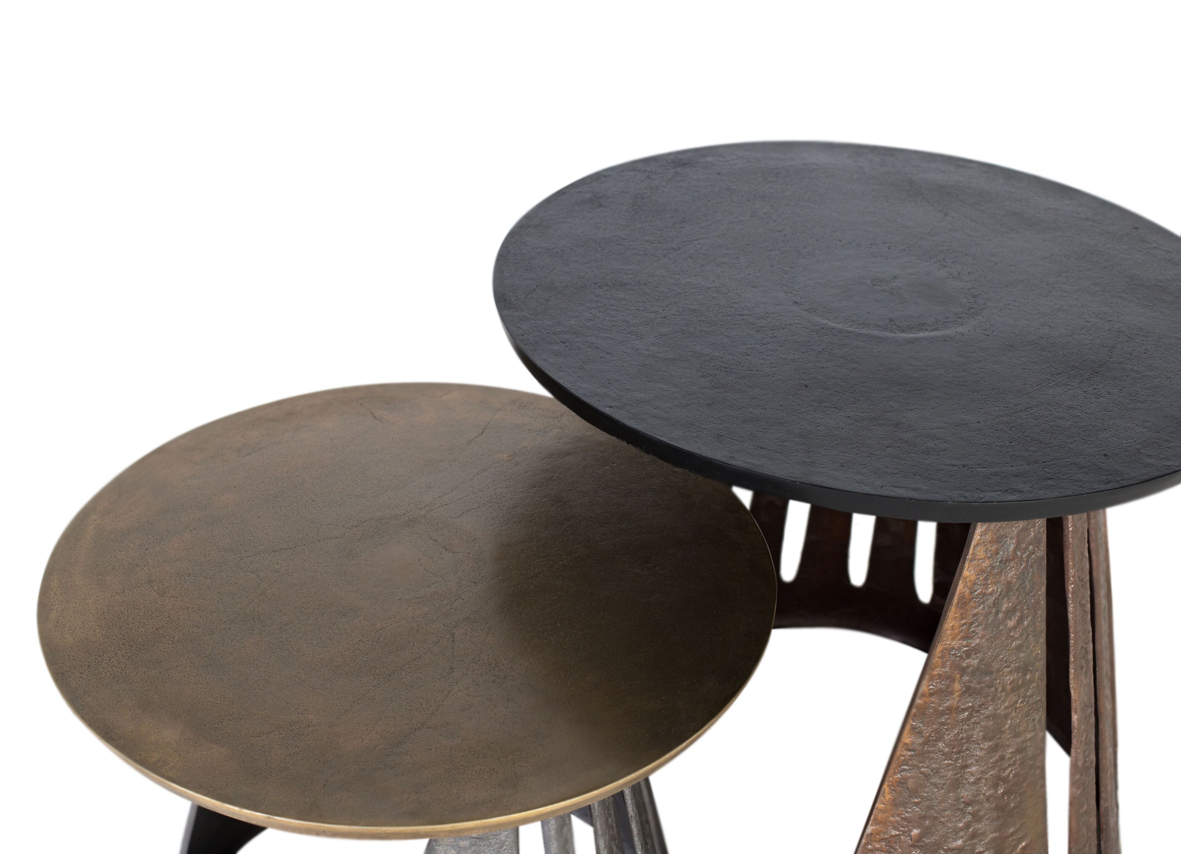 Высокий круглый алюминиевый журнальный столик Giner y Colomer 1611 ARCH-00044369