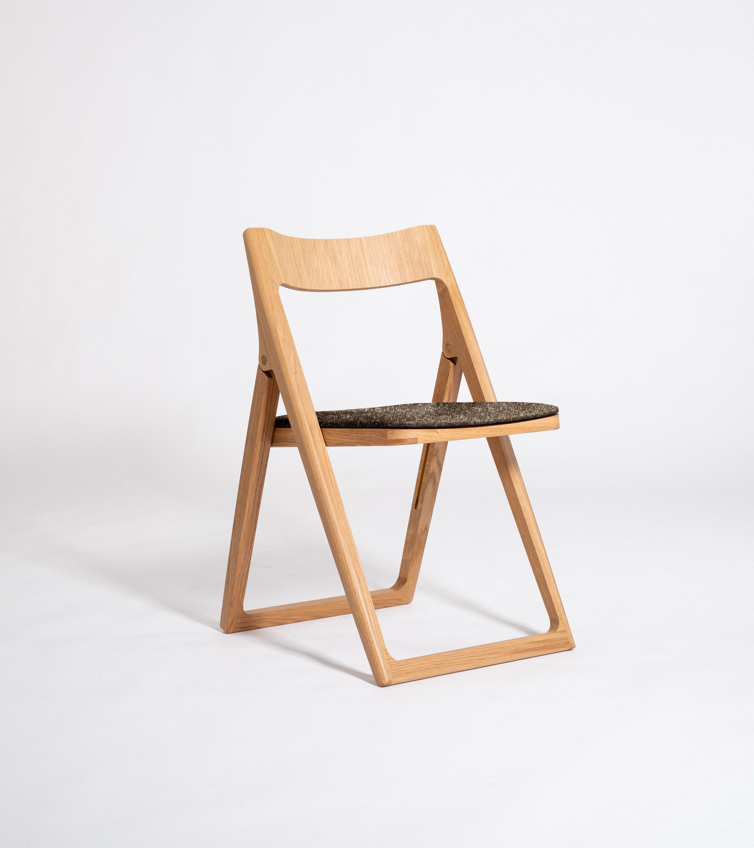 Складной стул из дуба с мягким сиденьем Patrick Jouin Edition MONK ARCH-00149110 - Вид №7