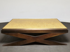 Квадратный журнальный столик с золотым листом