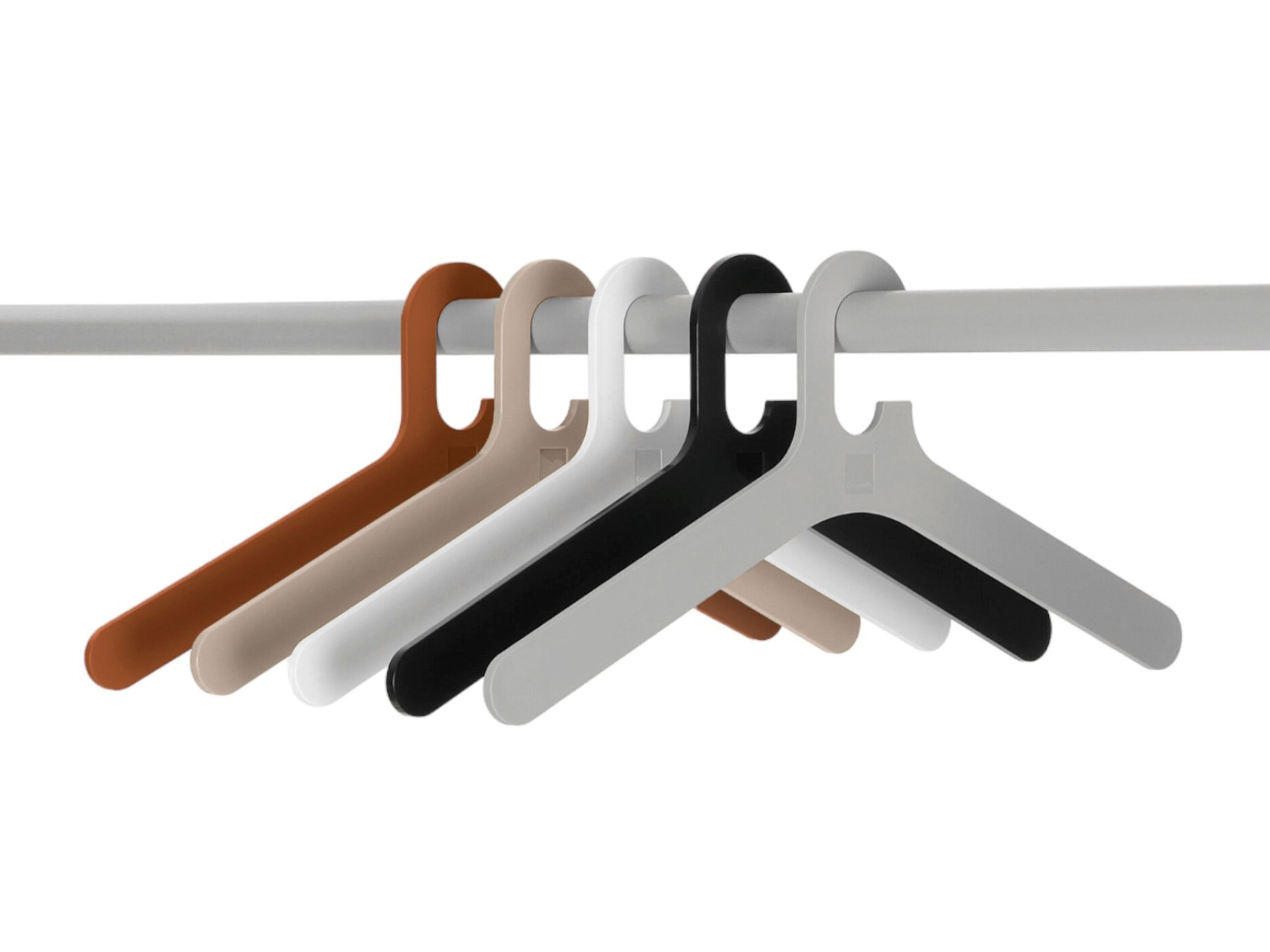 Пластиковая вешалка для одежды Cascando Полюс ARCH-00115512