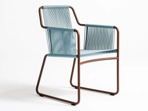 Веревочный стул для сада с подлокотниками