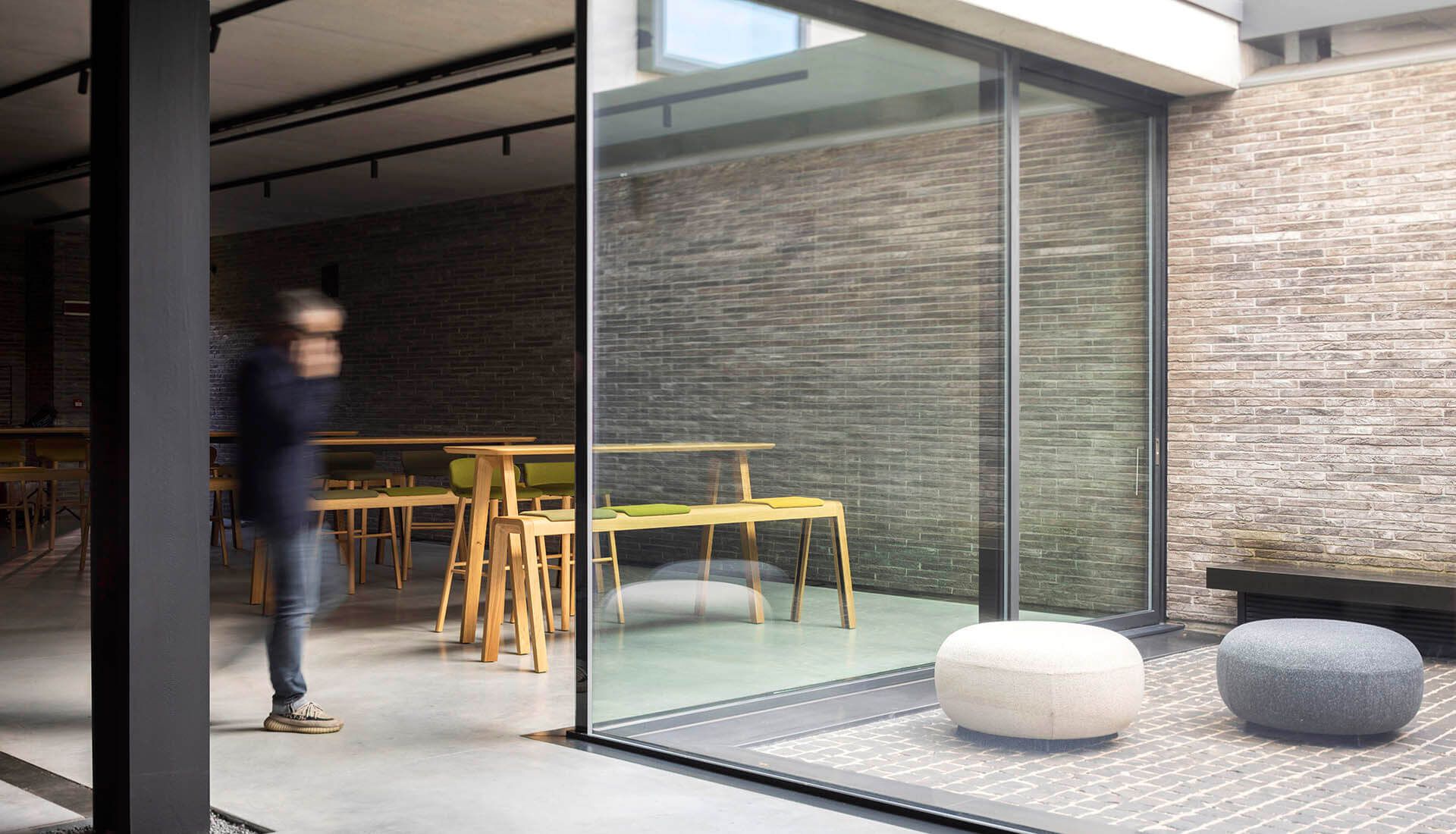 Многоуровневая скамья с USB-разъемом True Design E-QUO ARCH-00047025 - Вид №9