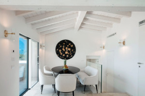 Мягкая скамейка из ткани со спинкой