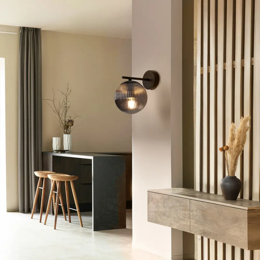 Бра Freya Aris — современный настенный светильник с дымчатым плафоном 89426764 STLM-1567776 - Вид №8