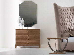 Классический стиль деревянный комод