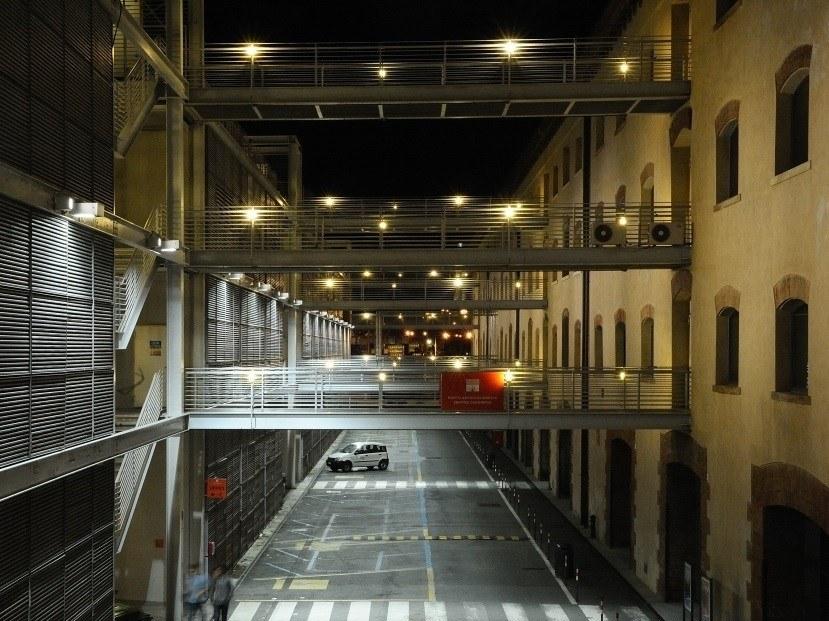 iGuzzini Светодиодная головка полюса из литого под давлением алюминия Delphi sun-id-1354098 - Вид №5