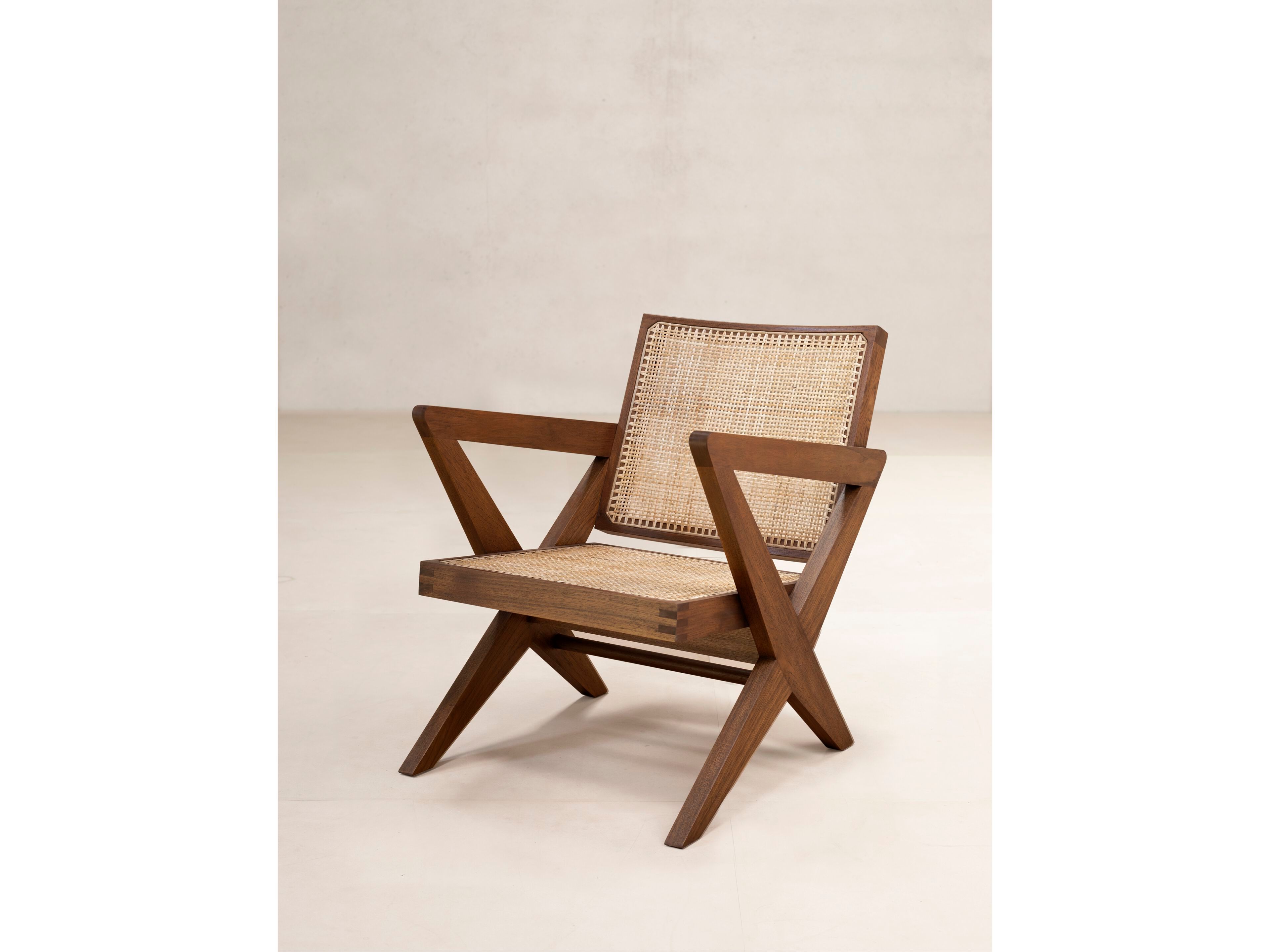 Кресло из тикового дерева с подлокотниками Phantom Hands Project Chandigarh ARCH-00120547 - Вид №2