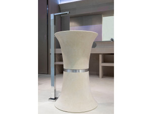 Круглый отдельно стоящий умывальник из камня Лечче