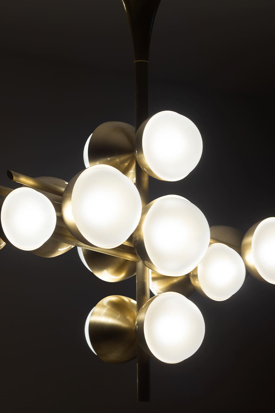 Латунный светодиодный потолочный светильник Greenapple FLUTE ARCH-00042624 - Вид №8