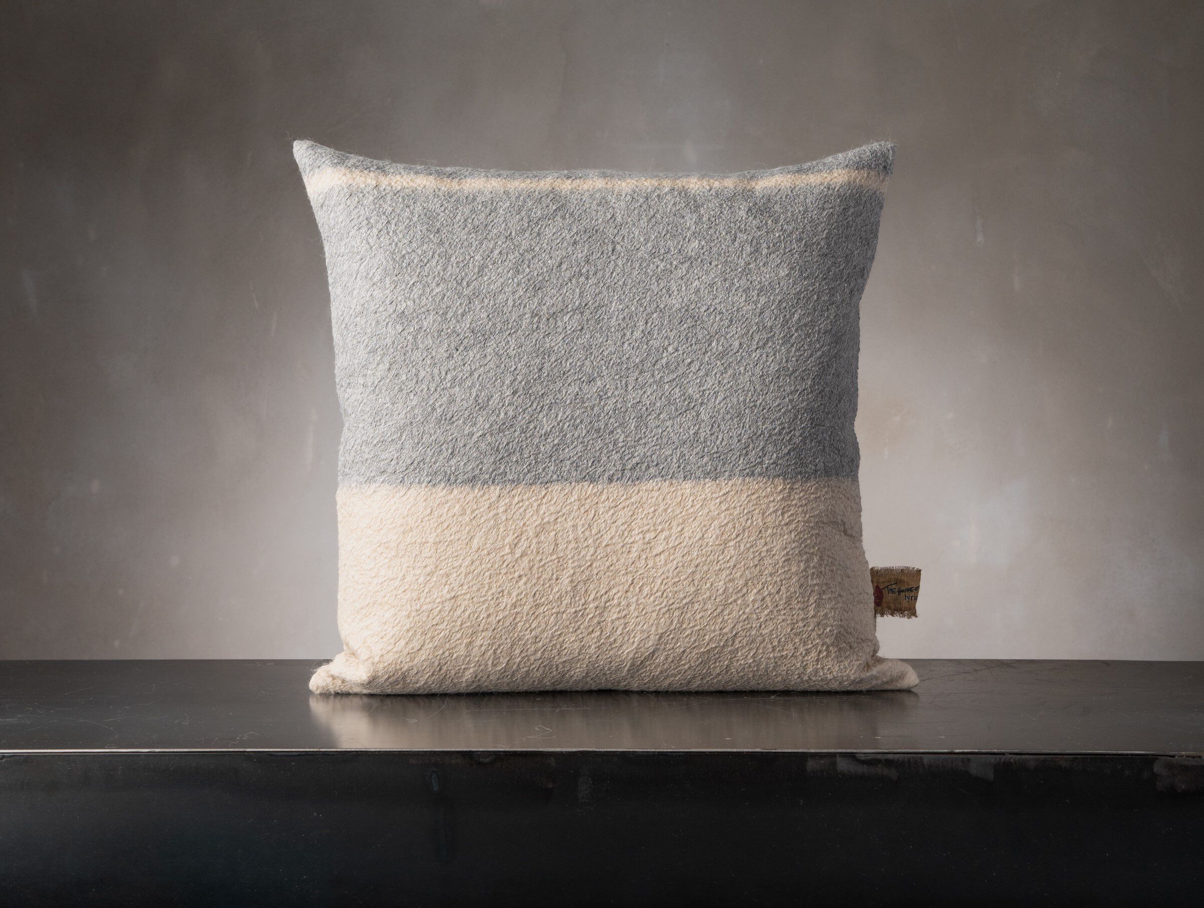 Квадратная подушка из хлопка The House of Lyria SILENE ARCH-00148191