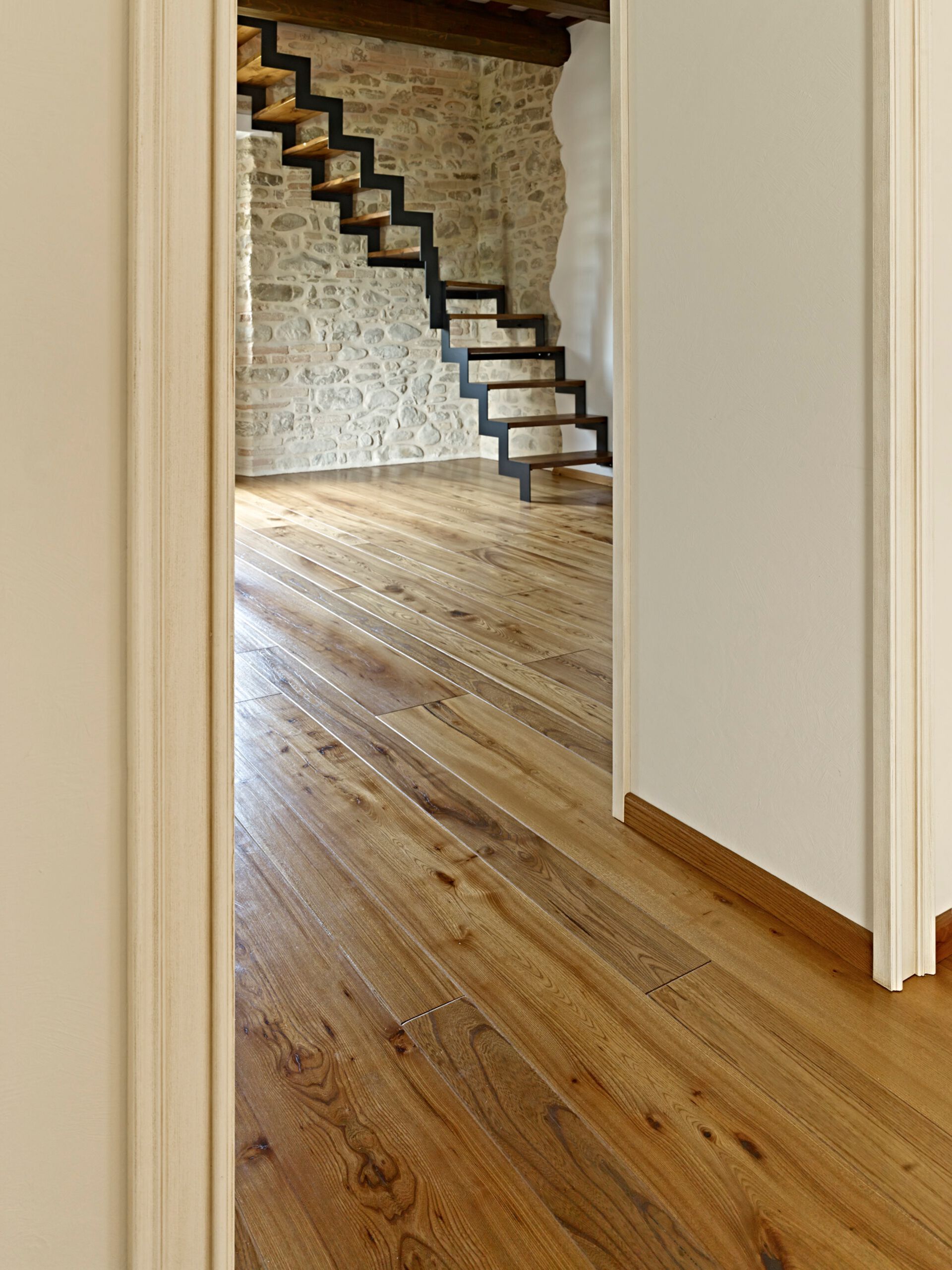 Биосовместимая трехслойная деревянная лестница Fiemme Tremila SCALA CON PEDATA BIFACCIALE AUTOPORTANTE ARCH-00094515 - Вид №7