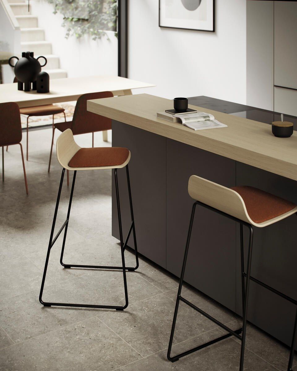 Деревянный табурет с сиденьем с мягкой подкладкой TREKU Bisell ARCH-00031014 - Вид №2