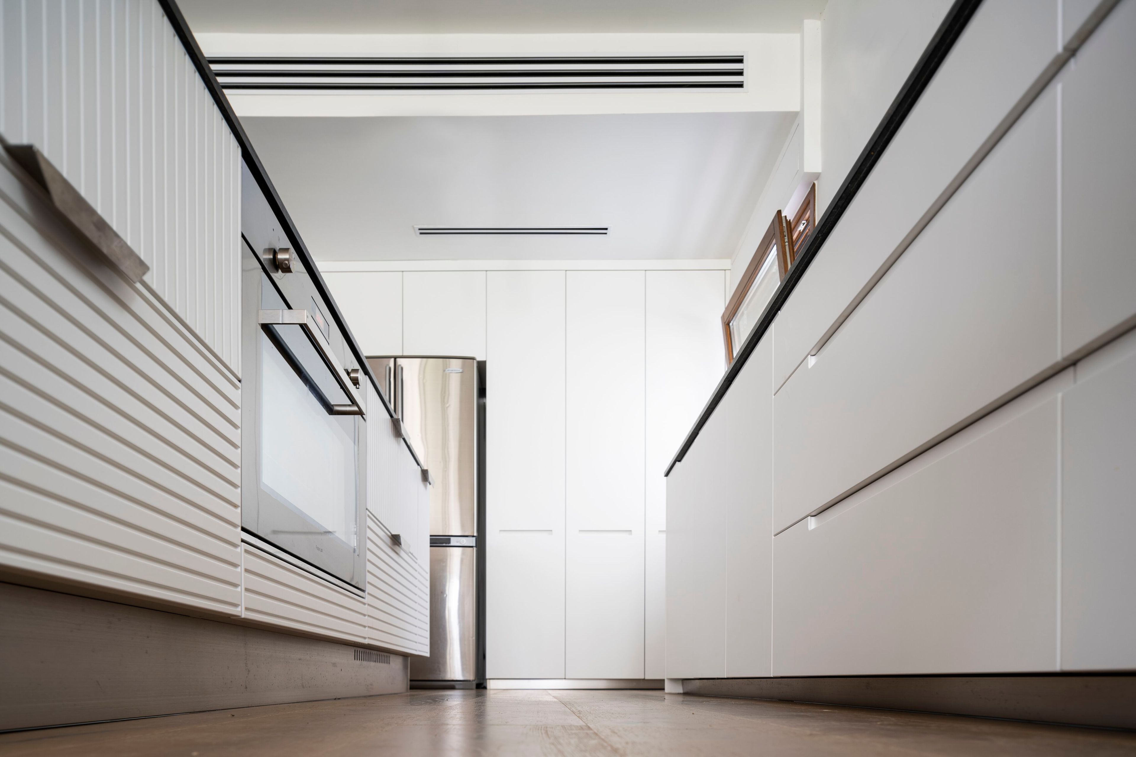 Линейная кухня с островом TM Italia Cucine Miuccia ARCH-00110469 - Вид №6