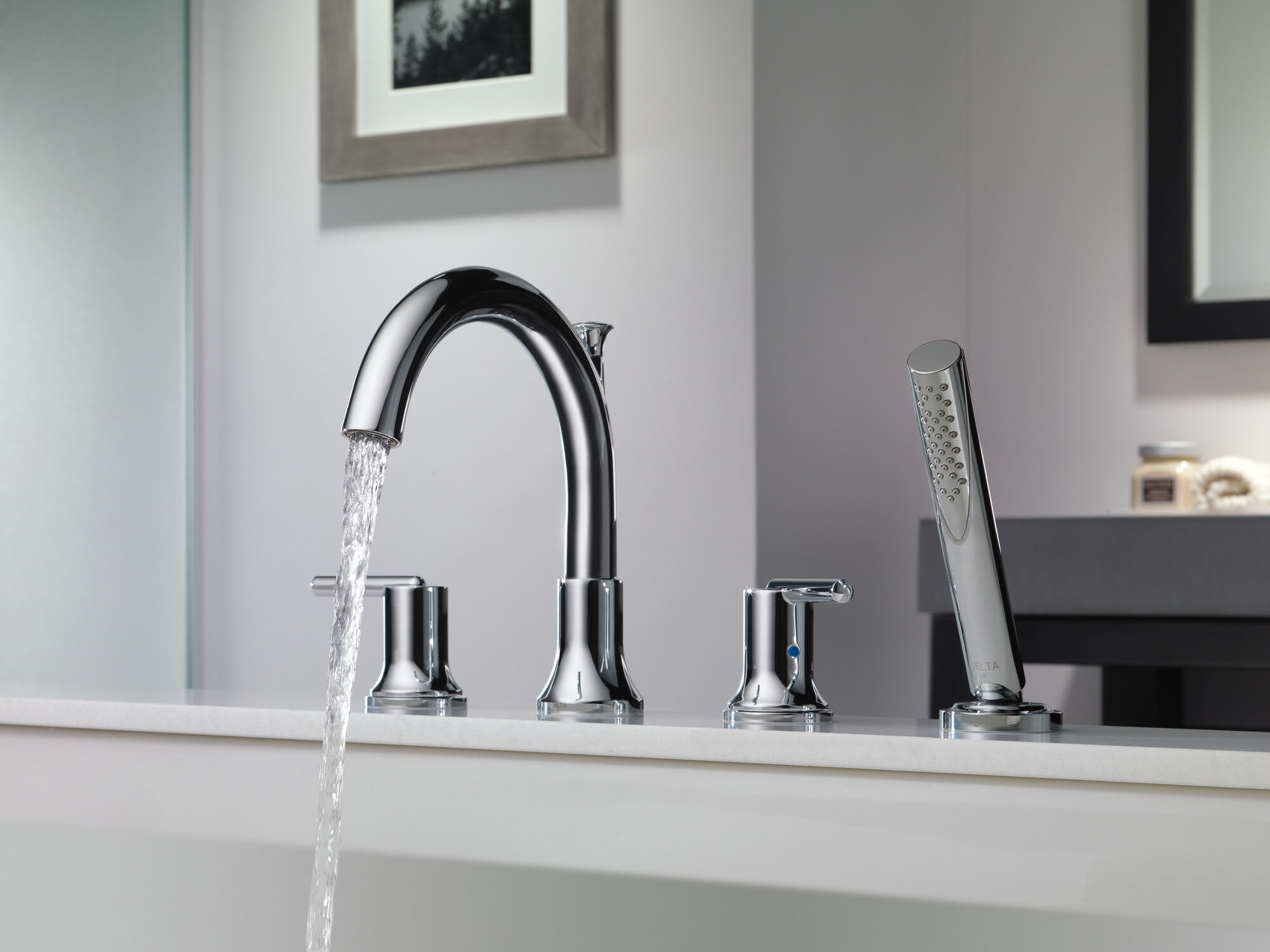 T4759 Римская ванна с ручным душем Delta Faucet Trinsic Хром  - Вид №1