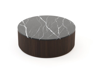 Деревянный круглый низкий журнальный столик