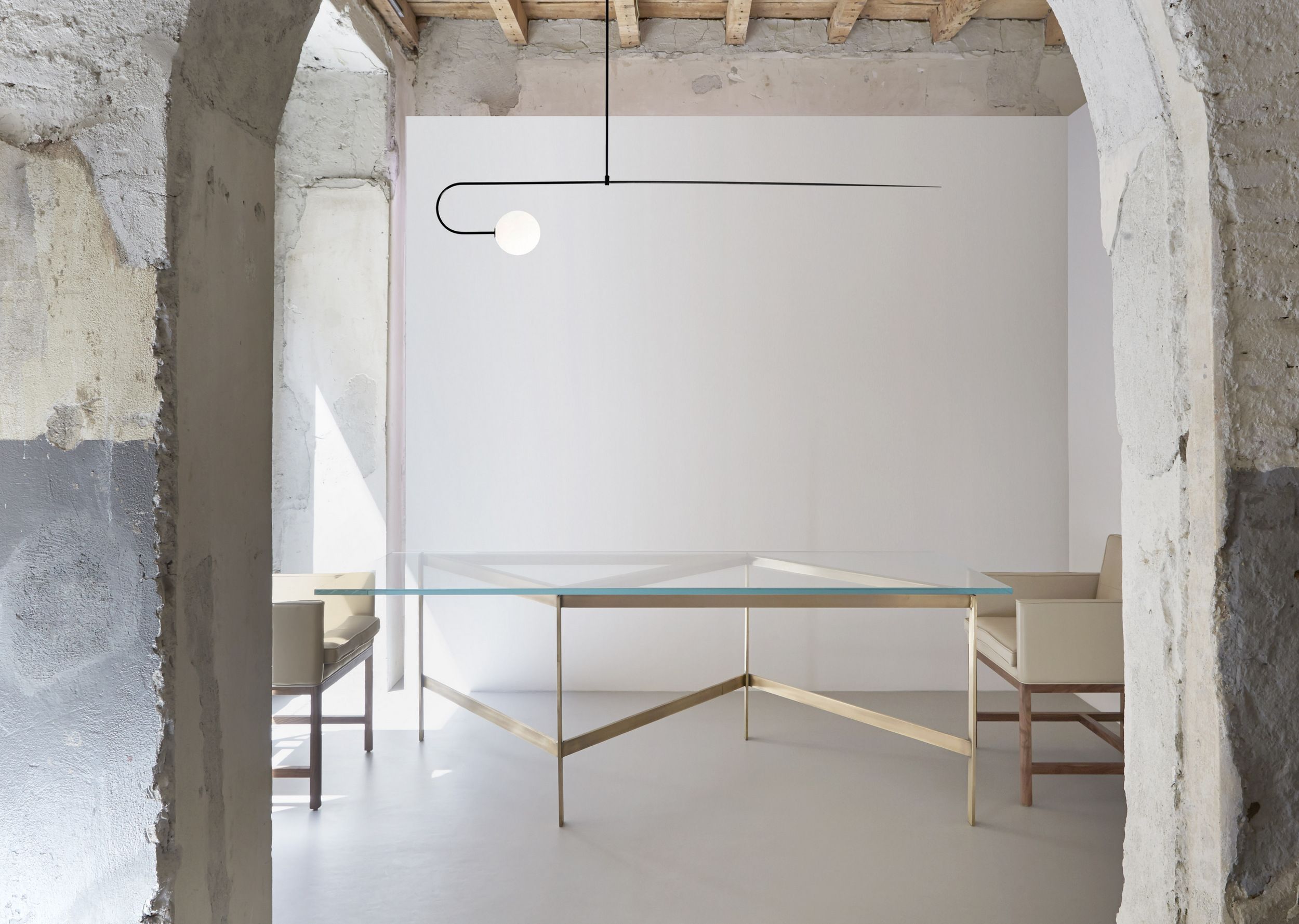 Кожаный мягкий стул с подлокотниками BassamFellows Столовая с деревянным каркасом ARCH-00001803 - Вид №3