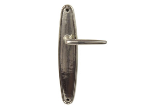 Бронзовая ручка на пластине