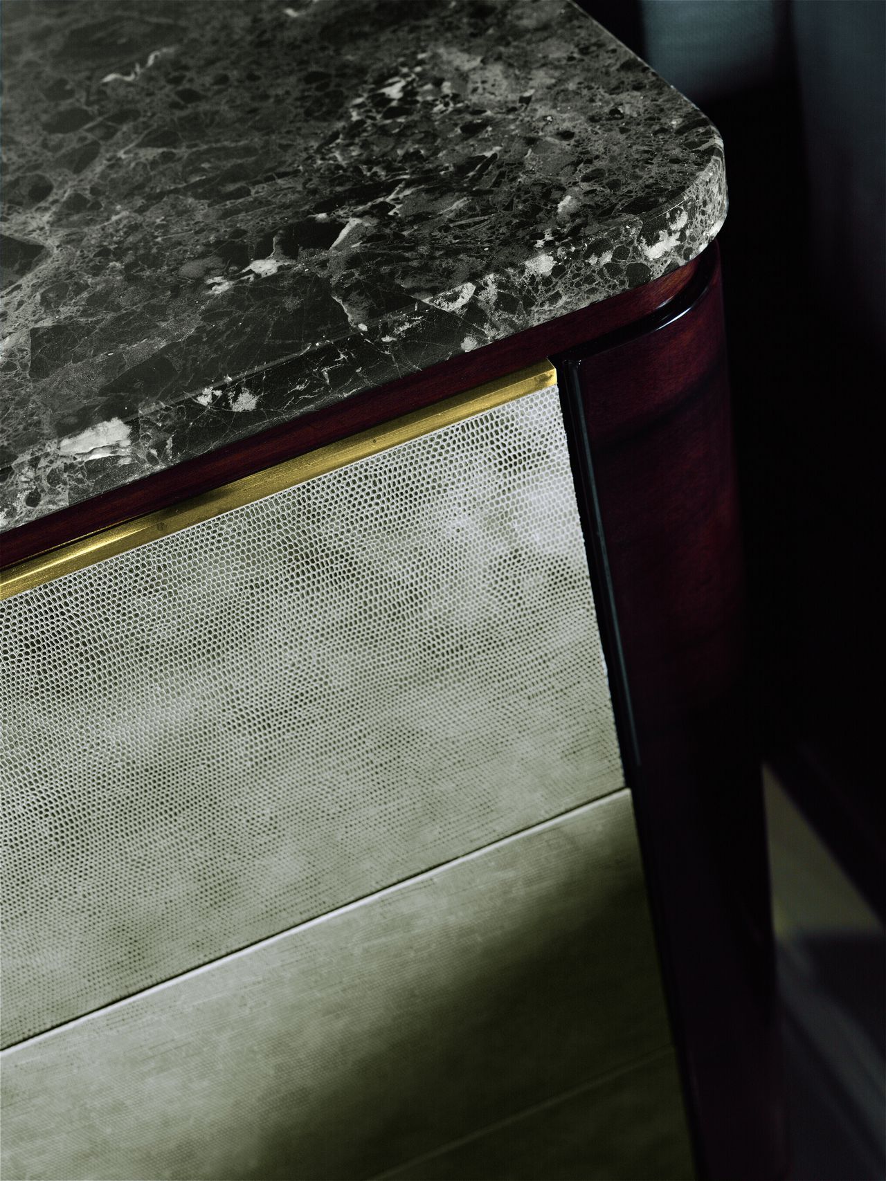 Прикроватная тумбочка из мрамора и кожи с ящиками Hurtado Evolution ARCH-00003050 - Вид №1