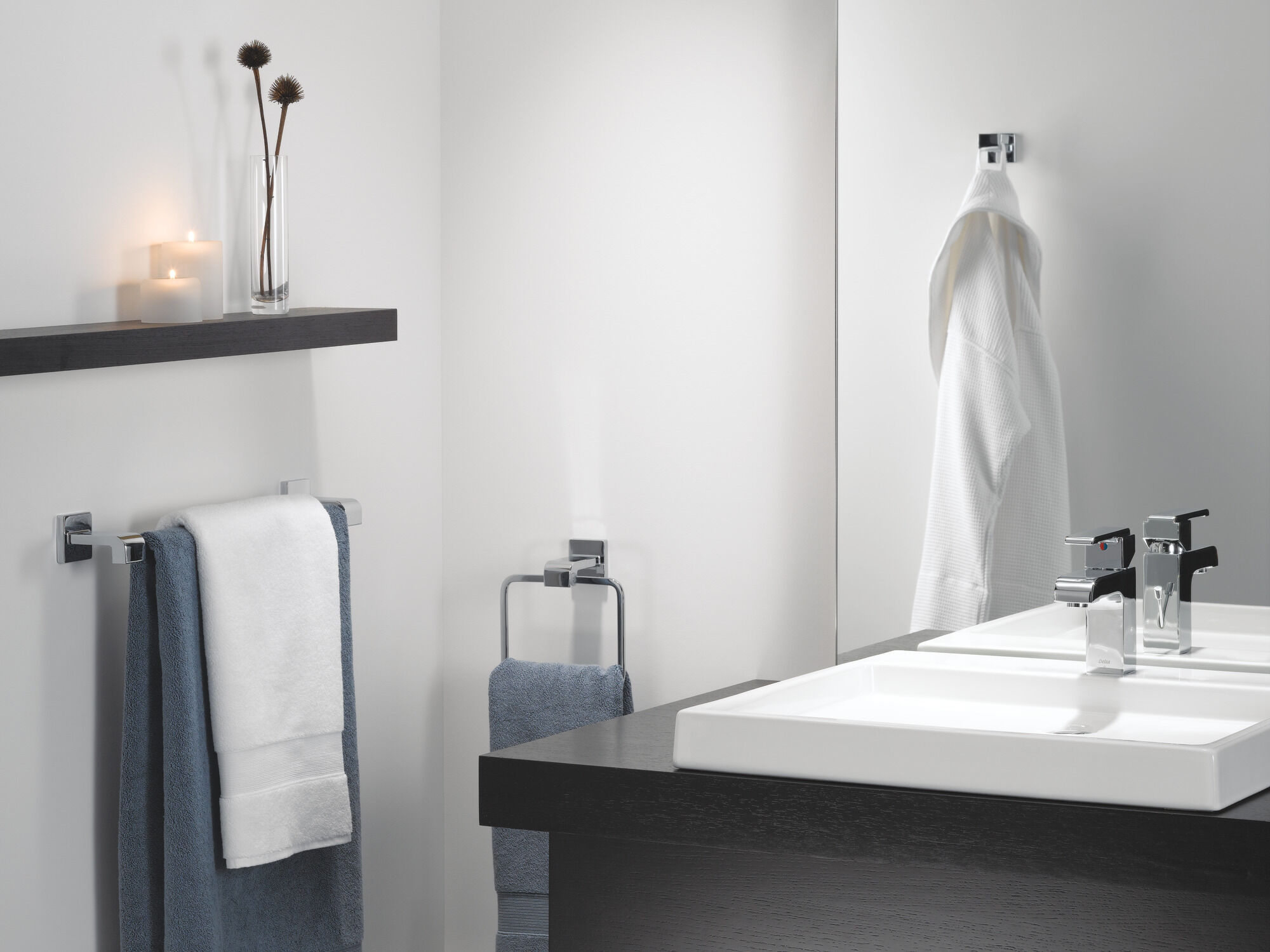 77518-SS Вешалка для полотенец 18 дюймов Delta Faucet Ara Нержавеющая сталь - Вид №1