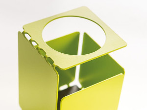 Окрашенный металлический держатель ручки