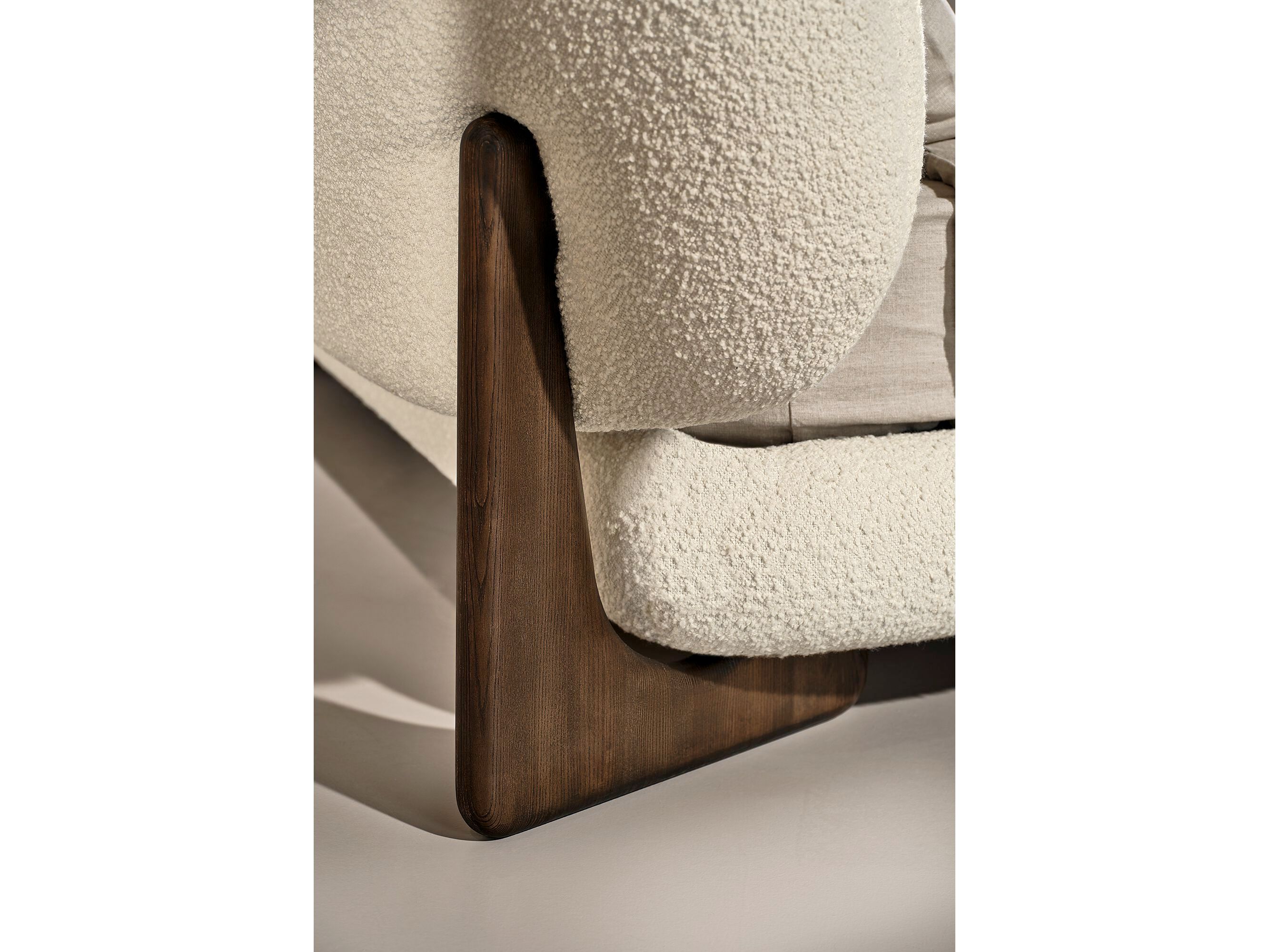 Двуспальная деревянная мягкая кровать Naturedesign Home ARCH-00085285 - Вид №3