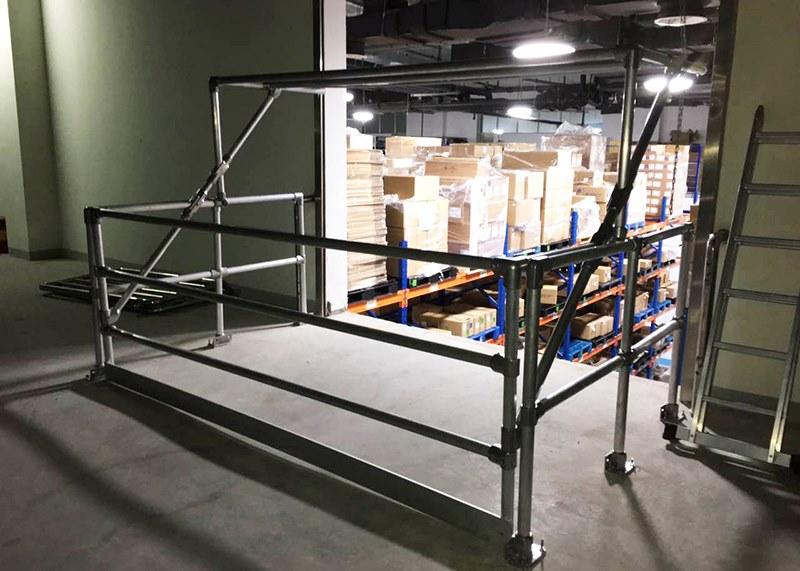 ArtSteel Подъемно-поворотная дверь из горячеоцинкованной или окрашенной в желтый цвет стали Palletgate Sgpgtycgv Santreyd  - Вид №4