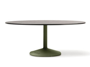 Овальный обеденный стол с центральным основанием