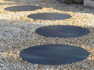 Спеченный камень ходьба