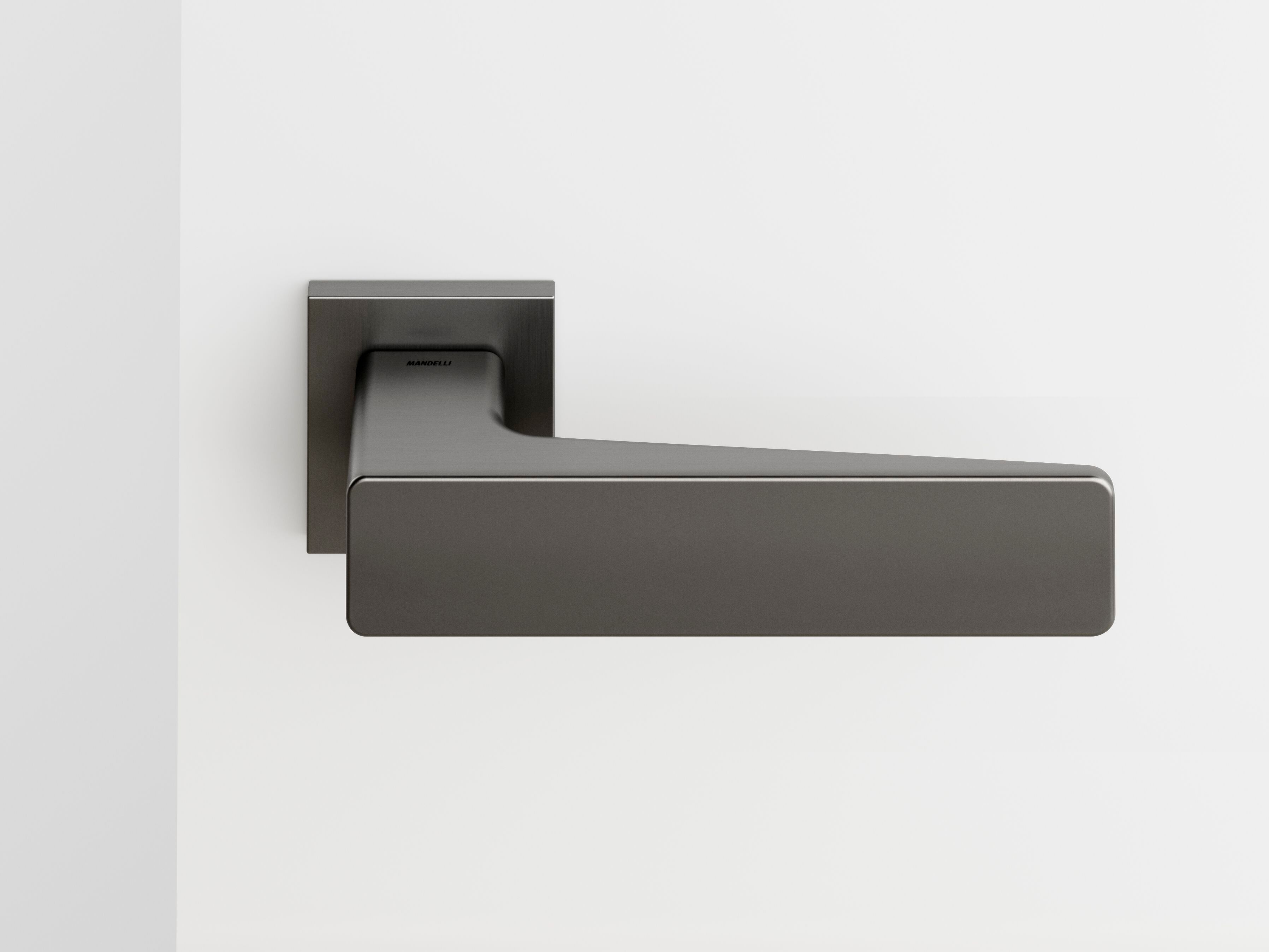 Латунная ручка на розетке Mandelli1953 Virgo ARCH-00027301