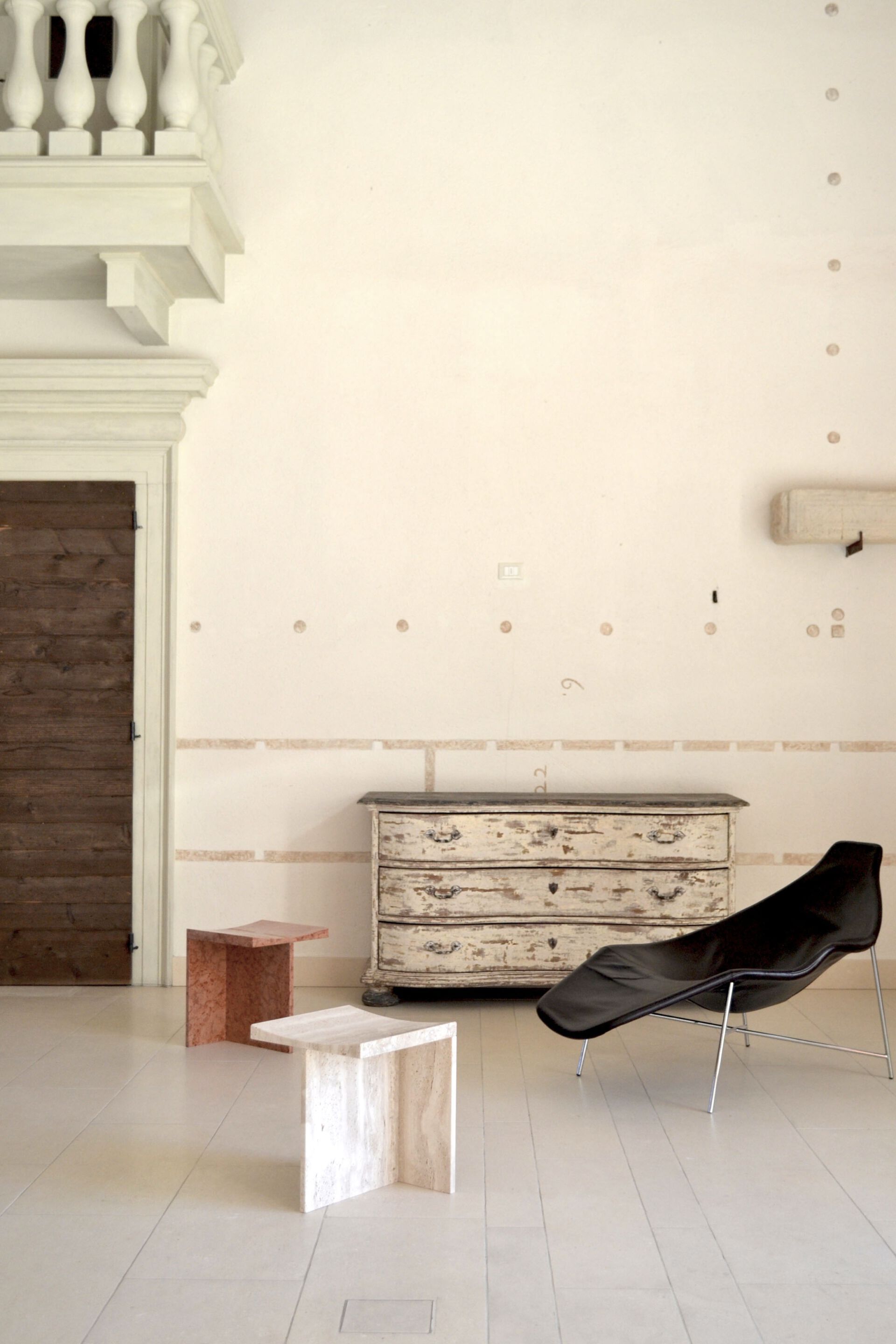 Табурет из Римского травертина Pistore Marmi Pistore Marmi X McGannon Saad ARCH-00053647 - Вид №17