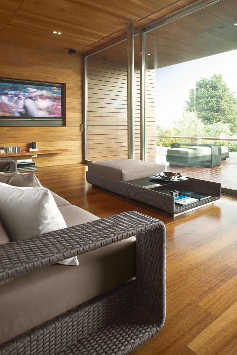 Журнальный столик из алюминия и стекла Roberti Hamptons ARCH-00094089 - Вид №8