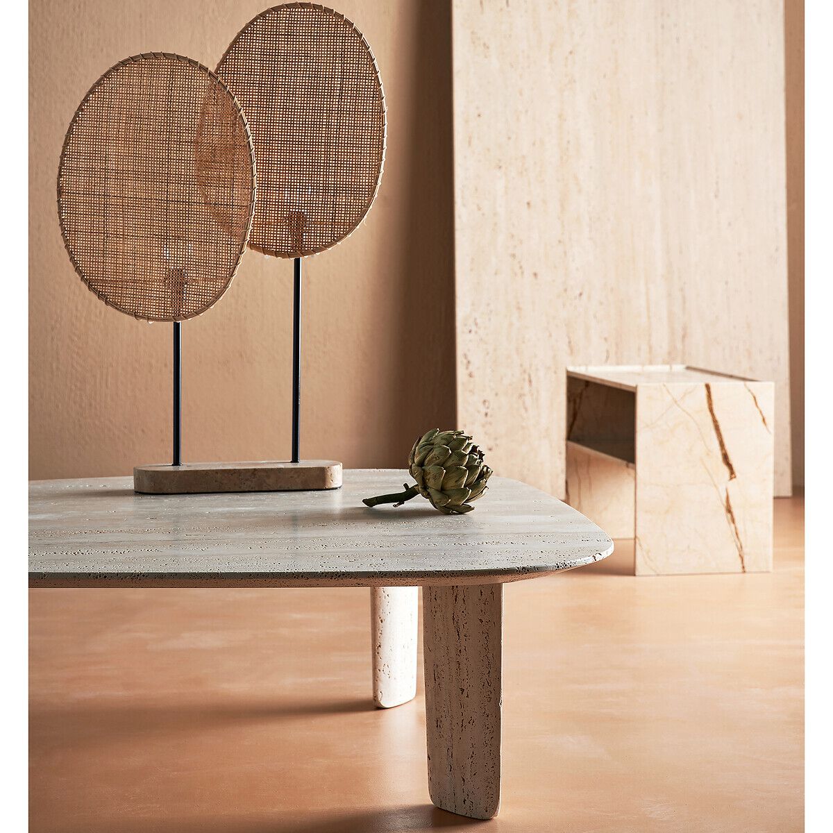 Низкий журнальный столик из травертина AMPM Dolmena ARCH-00044845 - Вид №4