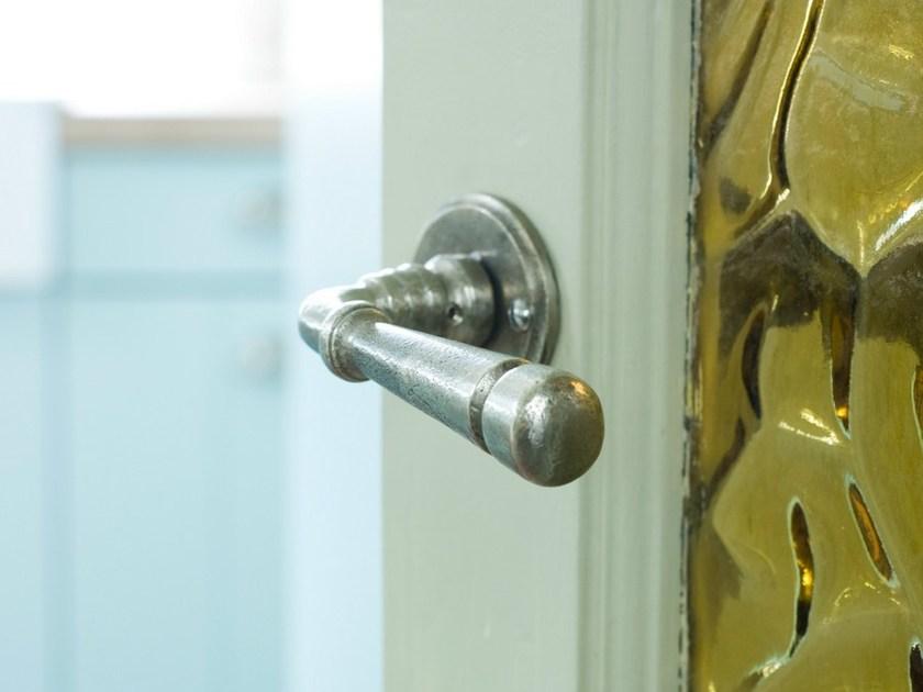 Dauby Металлическая ручка на розетке Pure® 8527 - Вид №4