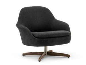 Тканевое кресло с подлокотниками