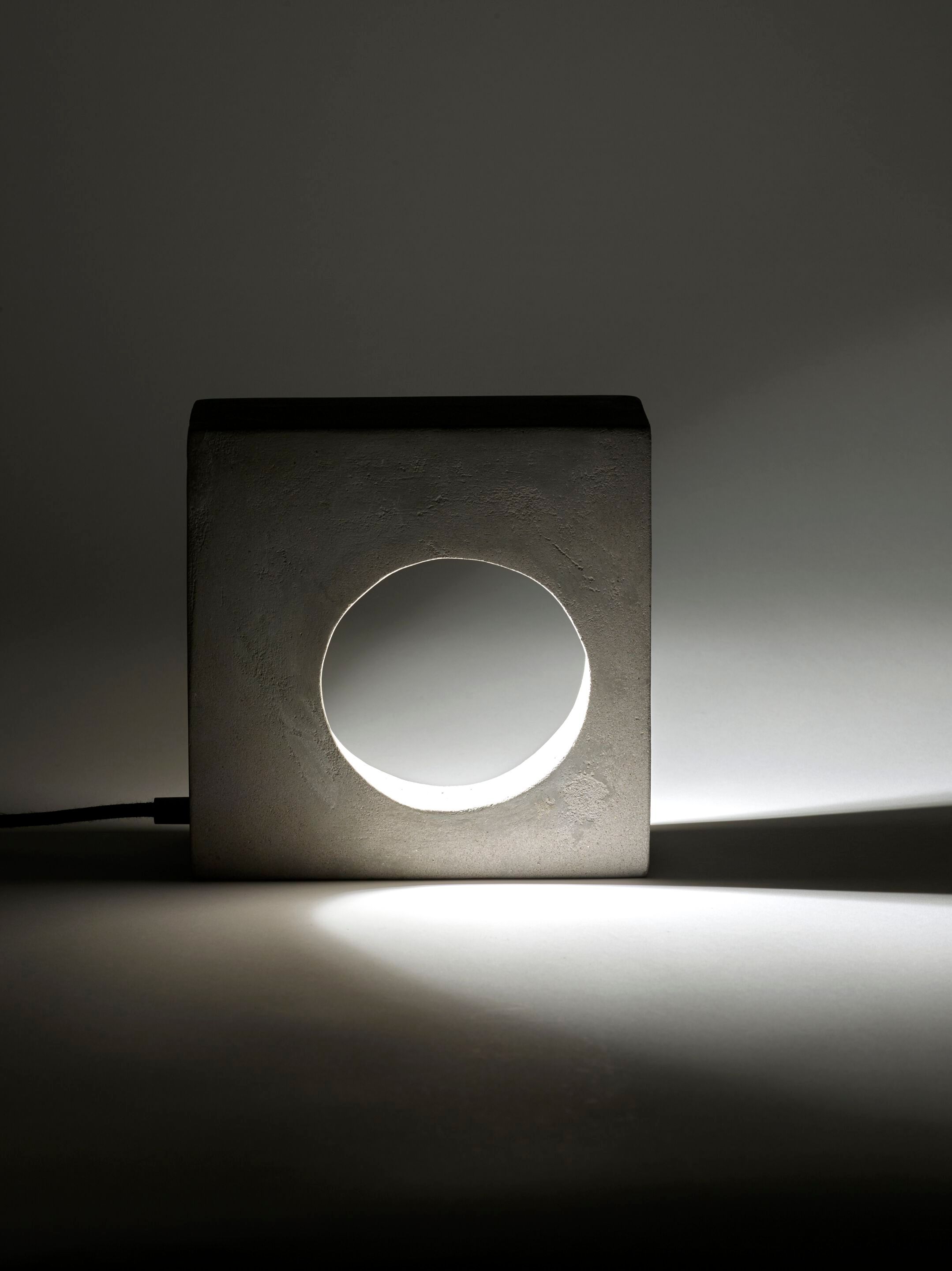 Бетонная светодиодная настольная лампа Serax Освещение от Патрика Пэриса ARCH-00091267 - Вид №4