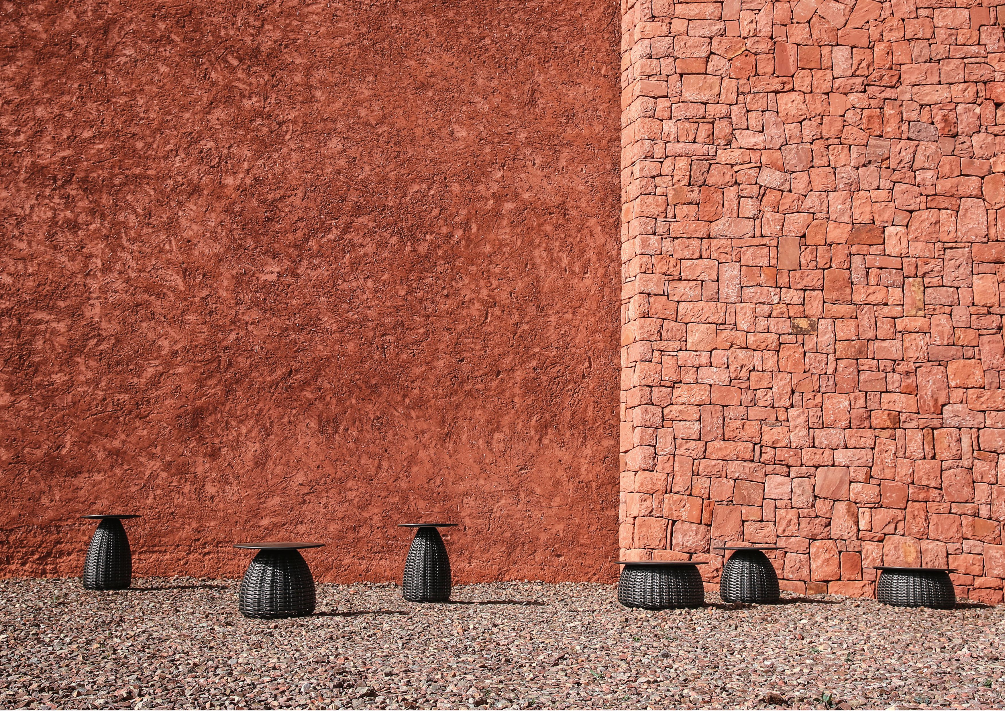 Круглый садовый журнальный столик с керамической столешницей DEDON белые грибы ARCH-00132203 - Вид №9