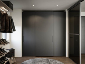 Шкаф с раздвижными дверями