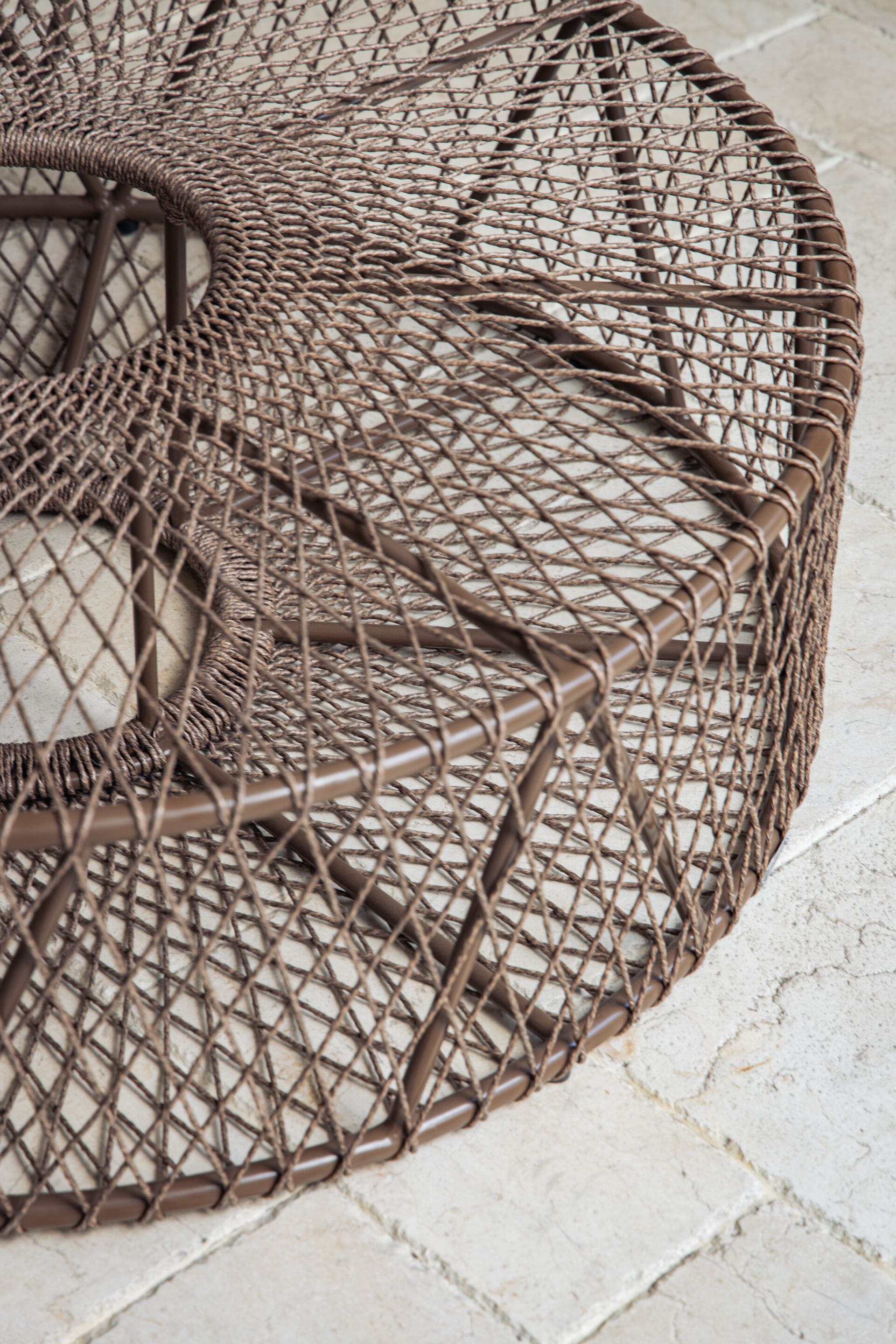 Низкий стол из тикового дерева cbdesign коктейль ARCH-00051537 - Вид №2