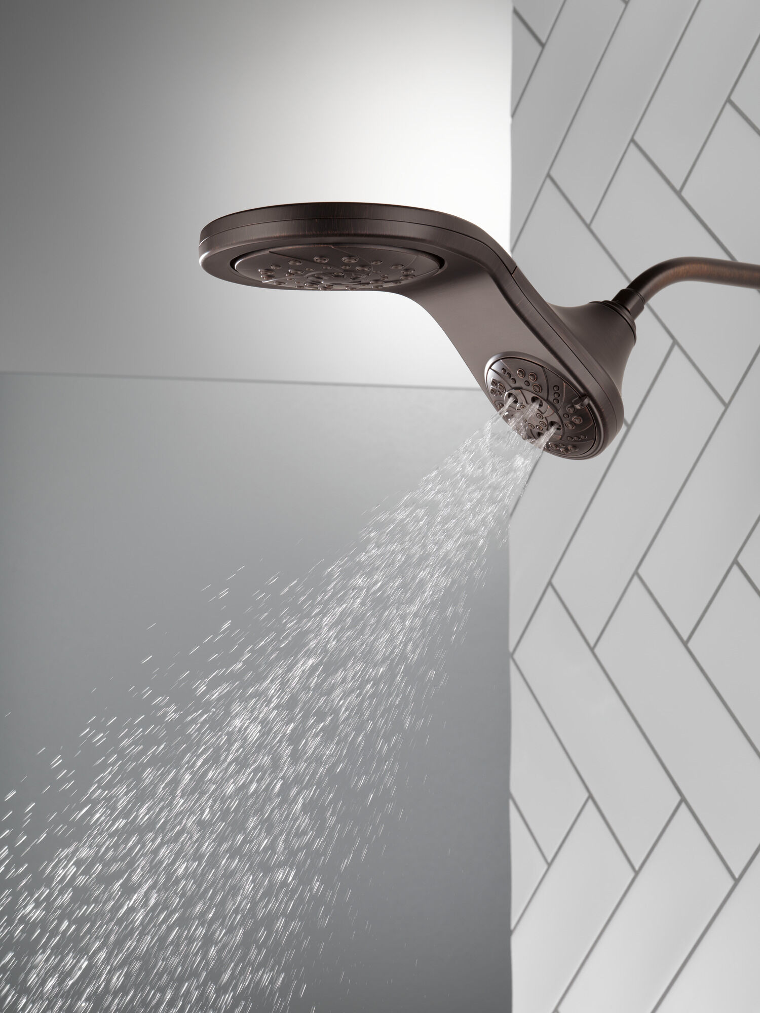 58581-RB25-PK HydroRain® H2Okinetic® 5-регулировочная душевая лейка два в одном Delta Faucet Universal Showering Венецианская бронза  - Вид №13