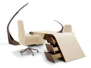 Исполнительный стол с ящиками