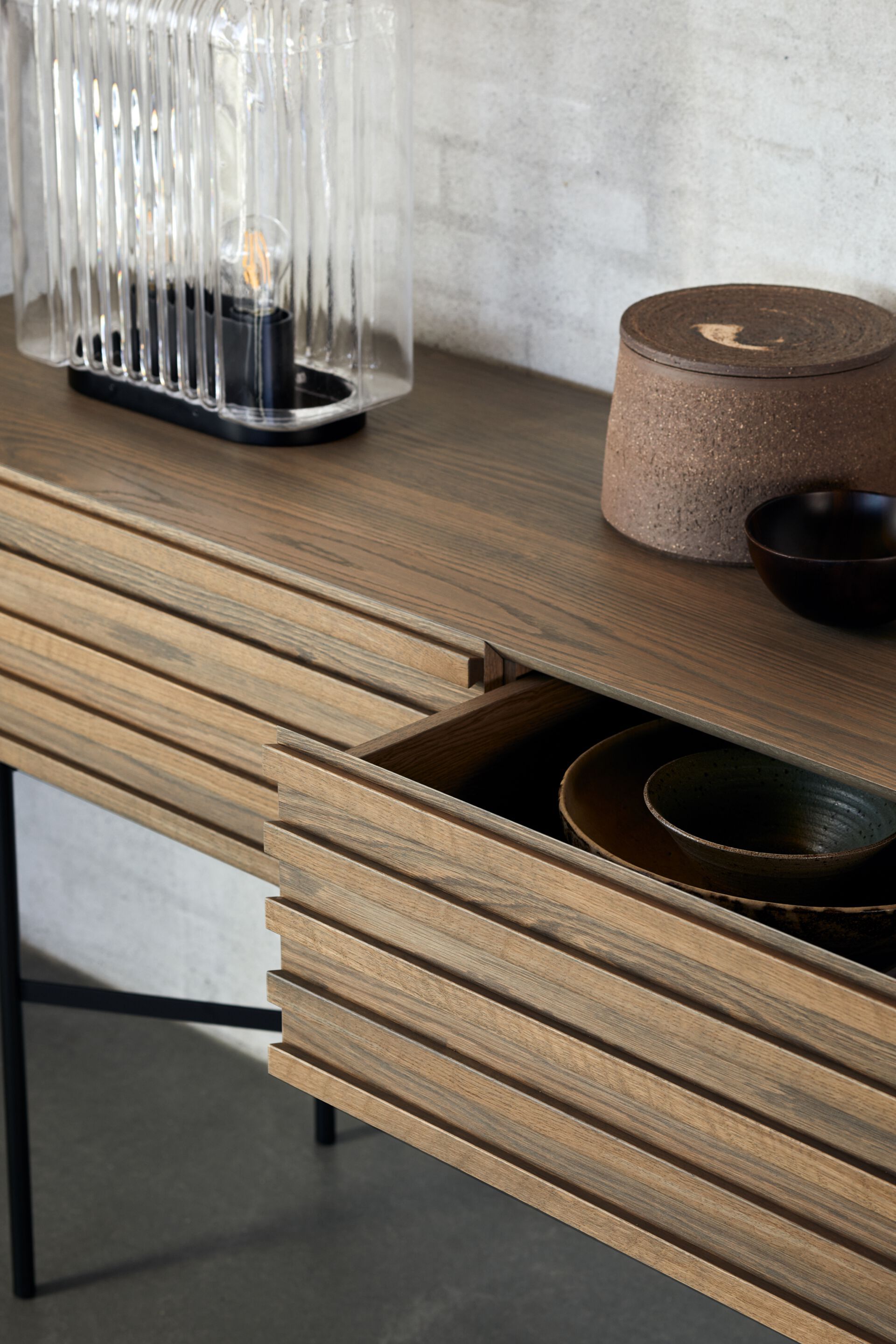 Деревянная прямоугольная консоль с ящиками more Harri ARCH-00122089 - Вид №1