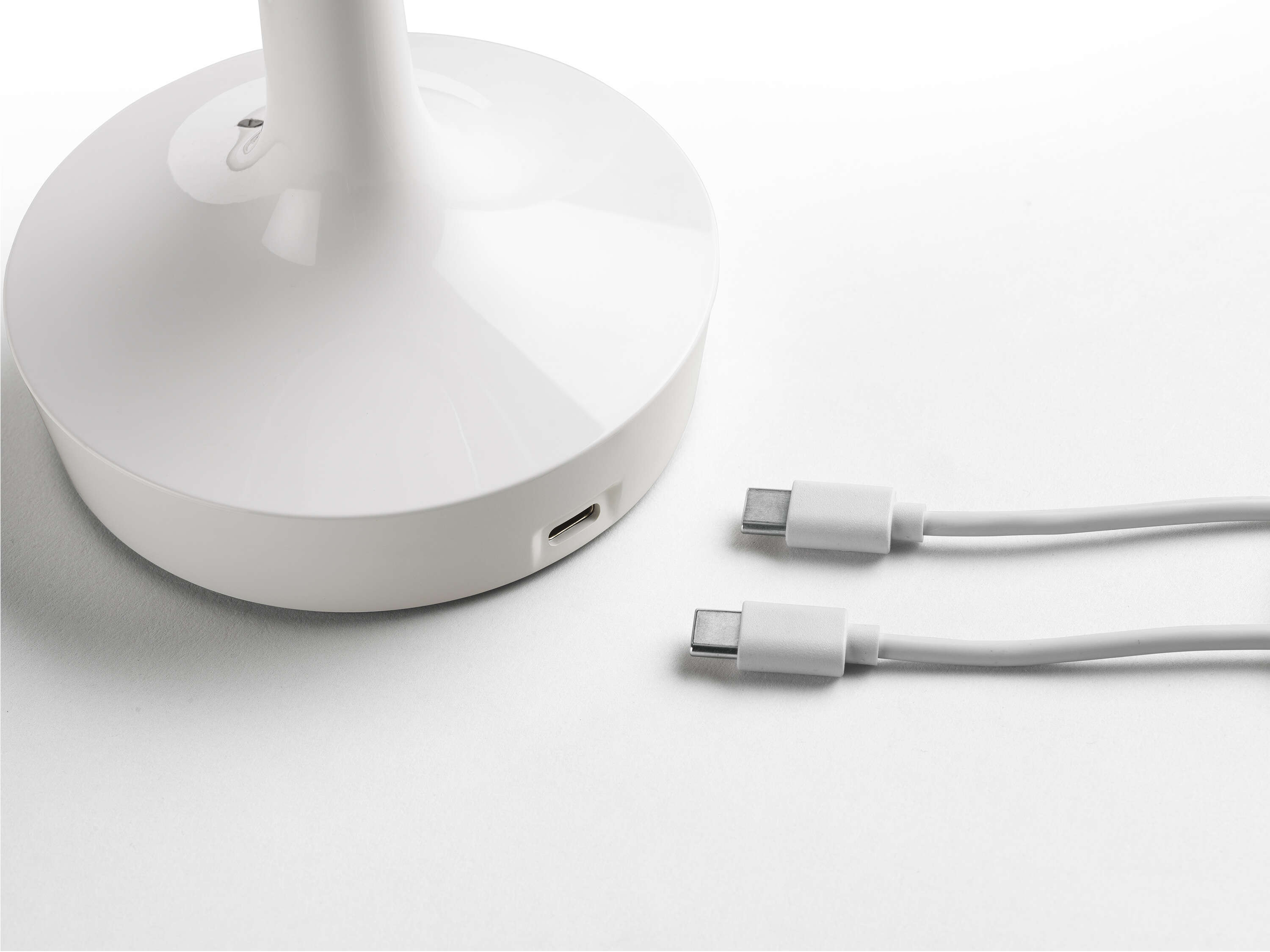 Настольная лампа с зарядкой от USB In Stock Flos ARCH-00121009 - Вид №1