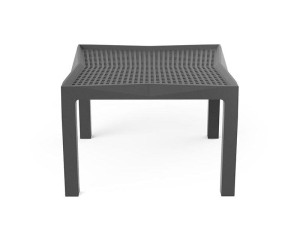 Квадратный стол из полипропилена