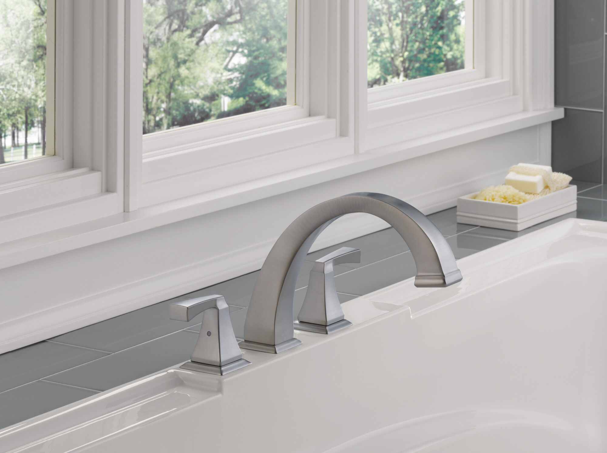 T2751-SP Римская ванна Delta Faucet Dryden Spotshield из нержавеющей стали  - Вид №1